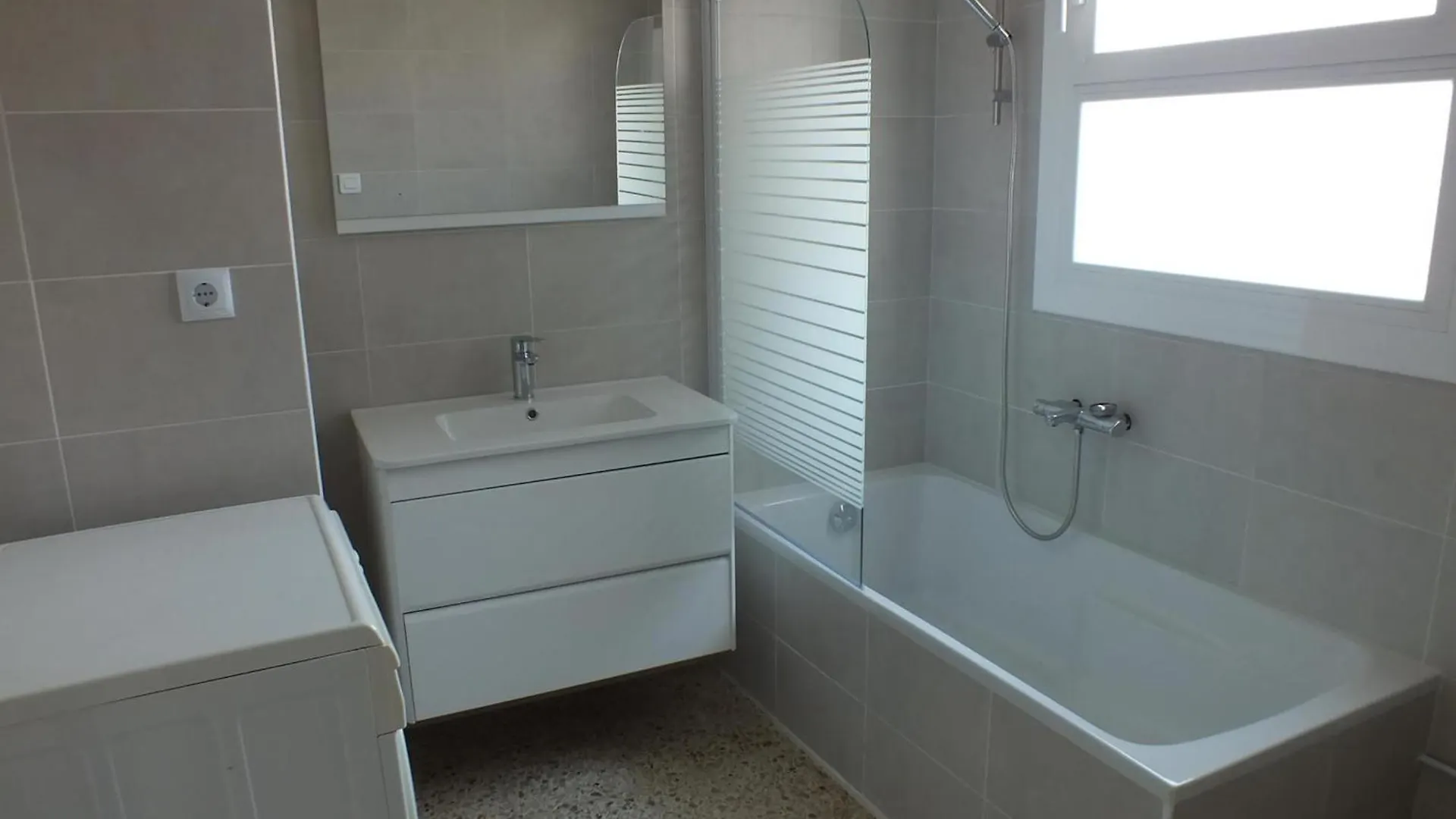 Apartamento 6 Pers, Frente Al Mar, Terraza, Parking, Tv Canales Franceses - Es-204-68 Roses Apartment
