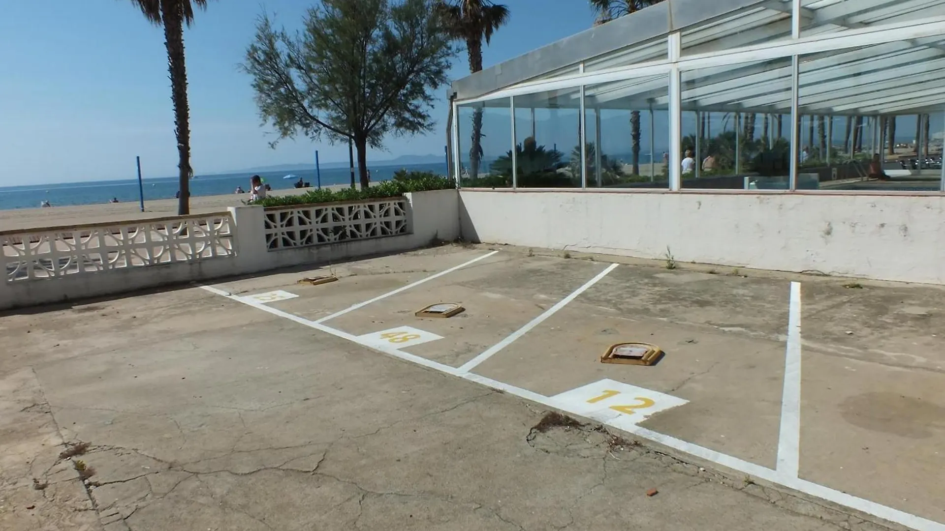 Apartamento 6 Pers, Frente Al Mar, Terraza, Parking, Tv Canales Franceses - Es-204-68 Roses
